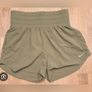 Nike woman’s short